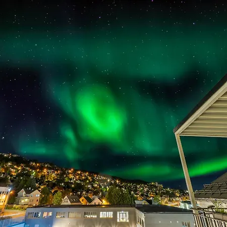 Апартаменты Spacious 3bd Two Level Close To Centre *