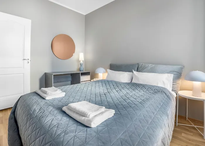 Apartamento Spacious 3bd Two Level Close To Centre