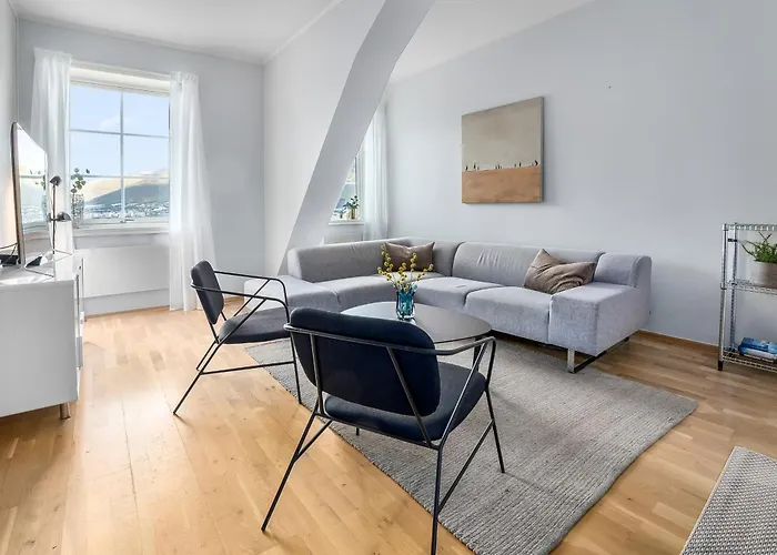 Apartamento Spacious 3bd Two Level Close To Centre